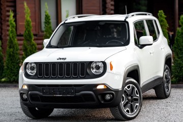 170KM Trailhawk 4x4  Nav Grzane Fot Martwe pole Lane Ass Skóra Serwis