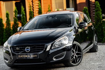 304KM 4x4 Xenon LED Navi Grz. fot Kamera City Safety Radar