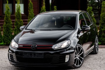 2.0T 210KM GTI ADIDAS Xenon Parktronic Klimatyzacja Tempomat