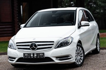 B180 122KM Xenon LED Nav Grzane Fot Tempomat PDC Serwis