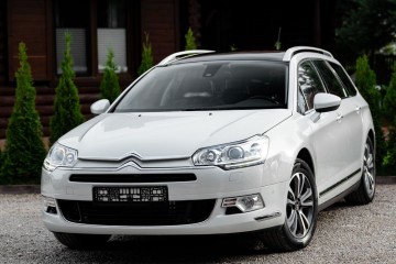2.0d 180KM Exclusive Panorama Xenon LED Grz.fot Skór Masaż Nav Kamera