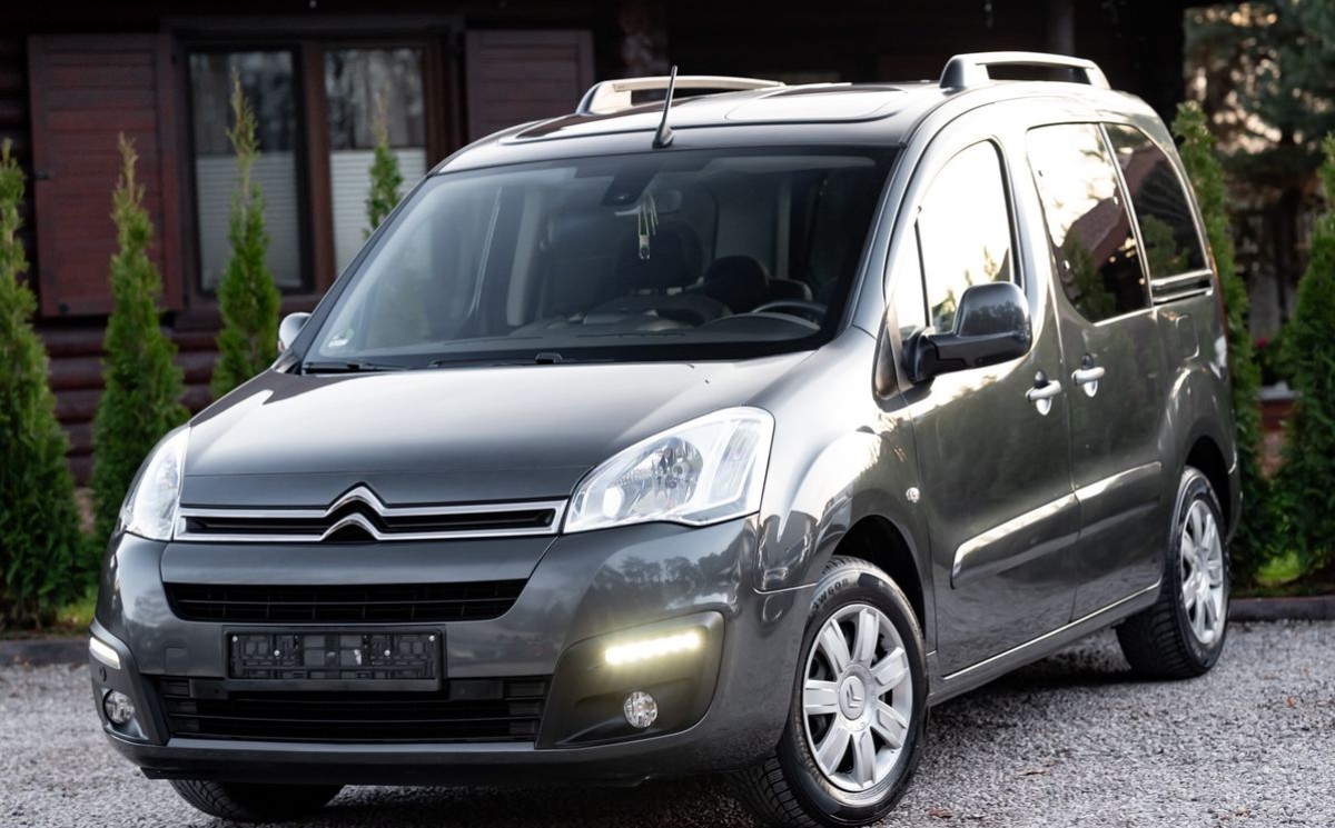 1.6 120KM Multispace Nawiewy Panorama Nav Kamera Tempomat Grz. Fotele