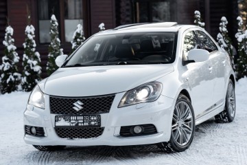 2.4i 178KM 4x4 Xenon Skóra Grz. Fotele Kamera Navi Tempomat Szyberdach