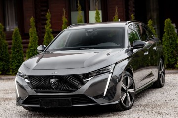 Matrix LED ACC  As. Pasa Ruchu Virtual Kam. 360 Grz. Fot Alcatara Nav