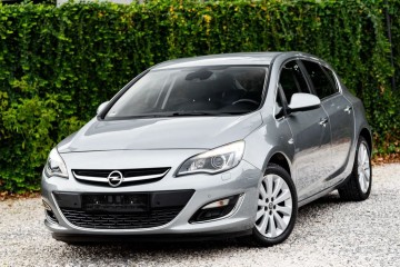1.4T 140KM Bi-Xenon PDC Navi Grz Fotele + Kierownica Tempomat Serwis