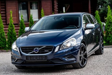 3.0T 304KM AWD R-DESIGN Xenon LED City Safety Nav PDC Grz. Fot Tempoma