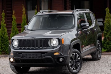 170KM 4x4 TrailHawk Xenon Panorama BEATs Martwe Pole Lane Ass