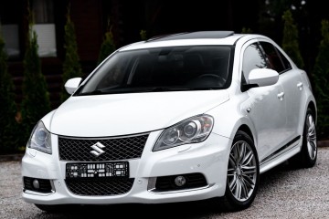 2.4i 178KM 4x4 Xenon Skóra Grz. Fotele Kamera Navi Tempomat Szyberdach